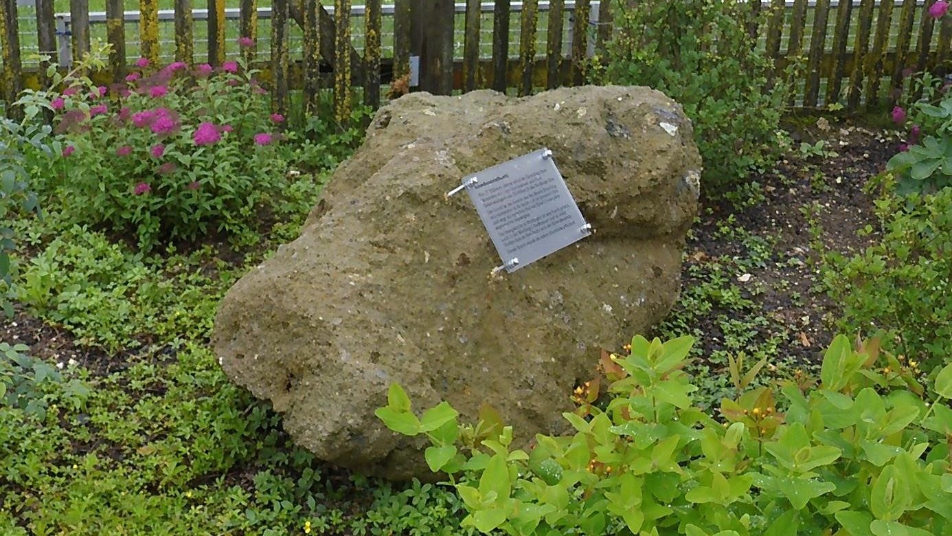 GemeindeHohenaltheim Gedenkstein